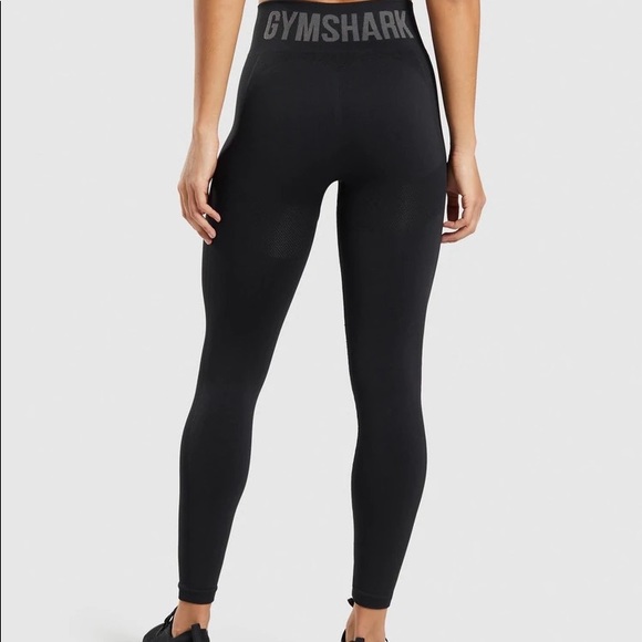 Gymshark Flex Leggings in Black - Picture 3 of 6